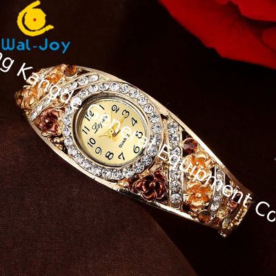 WJ-6534 New Arrival Unique Design Factory Direct Classic Flower Bracelet Watch