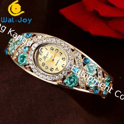WJ-6534 New Arrival Unique Design Factory Direct Classic Flower Bracelet Watch