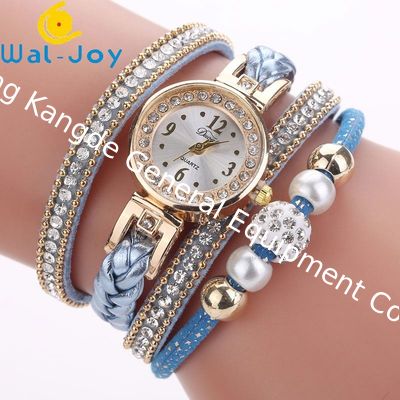 WJ-6963 China Factory Female Fashion Watch Cheap Charming Punk Dress Bracelet Lady Watch Soft Fabric Girl Wristwatch