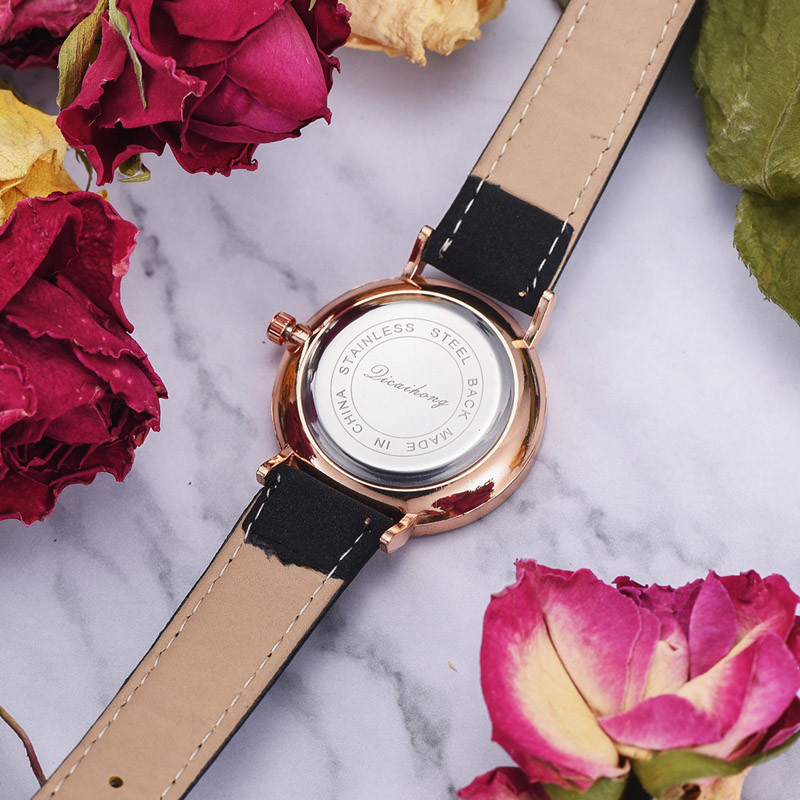 WJ-8411 Woman Alloy Watch Case Quartz Leather Band Watch