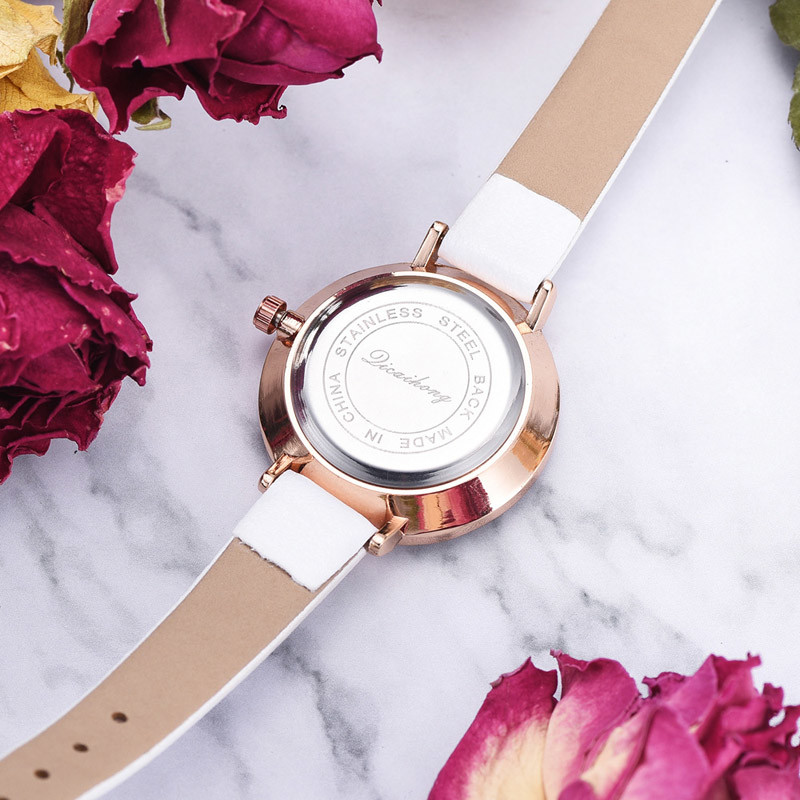 WJ-8412 Fashion Women Quartz Leather Band Alloy Case Watch